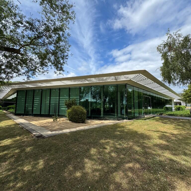 2 Bramley Road