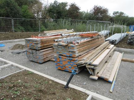  Large Quantity of Various Sized Scaffolding & Boards