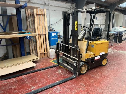 Assets of a Bespoke Fitted Wardrobe Manufacturer/Installer