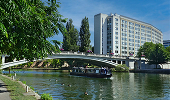 Reading Bridge House