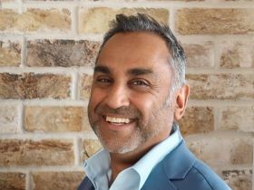 Akhtar Alibhai | Co-Head of London and SE Industrial & Logistics Senior Director