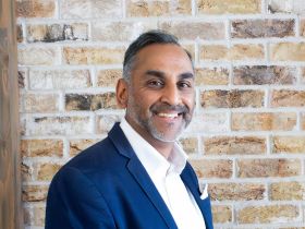 Akhtar Alibhai | Co-Head of London and SE Industrial & Logistics Senior Director