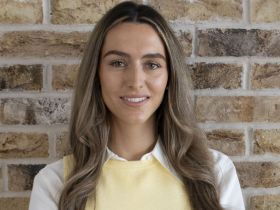 Annie Smith | Associate Director - Industrial & Logistics